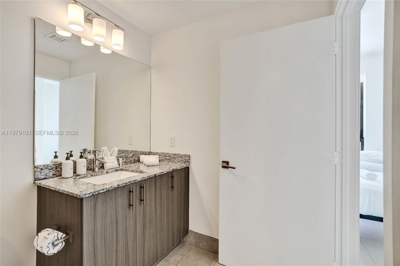 5350 NW 84th Ave , Unit 1804, Doral, FL 33166 Photo