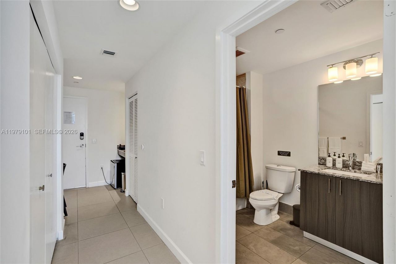 5350 NW 84th Ave , Unit 1804, Doral, FL 33166 Photo