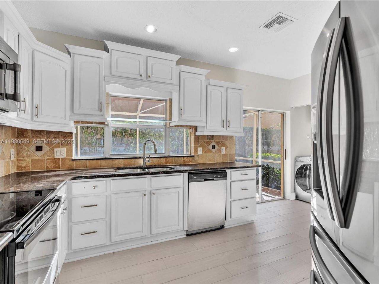 11407 S Lakeview Dr , Coral Springs, FL 33071 Photo