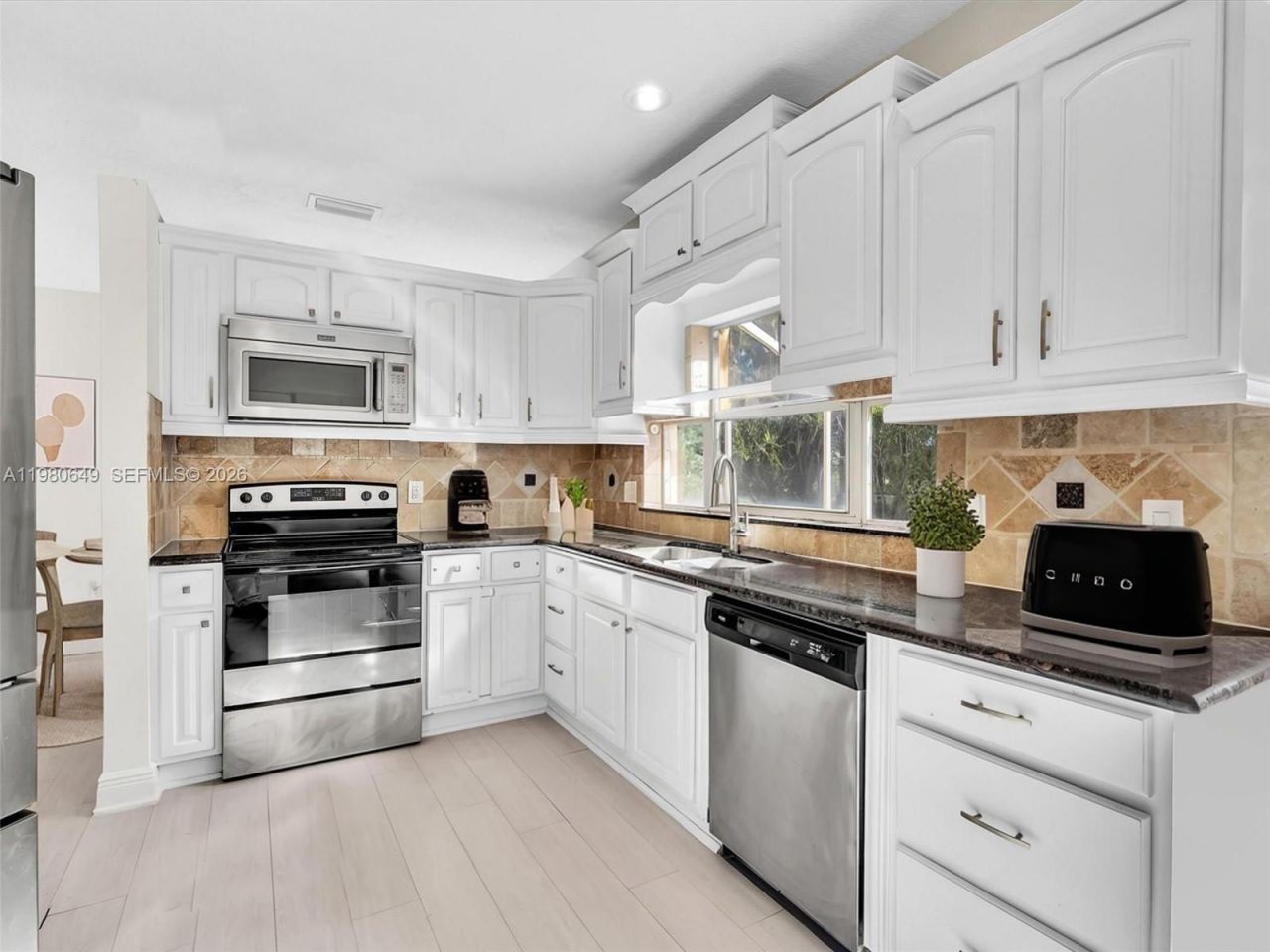 11407 S Lakeview Dr , Coral Springs, FL 33071 Photo