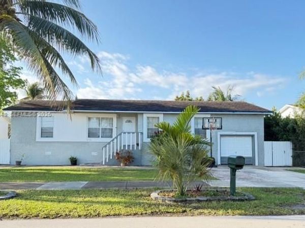9770 SW 210th St , Cutler Bay, FL 33189