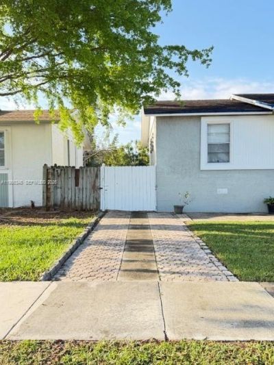 9770 SW 210th St , Cutler Bay, FL 33189 Photo