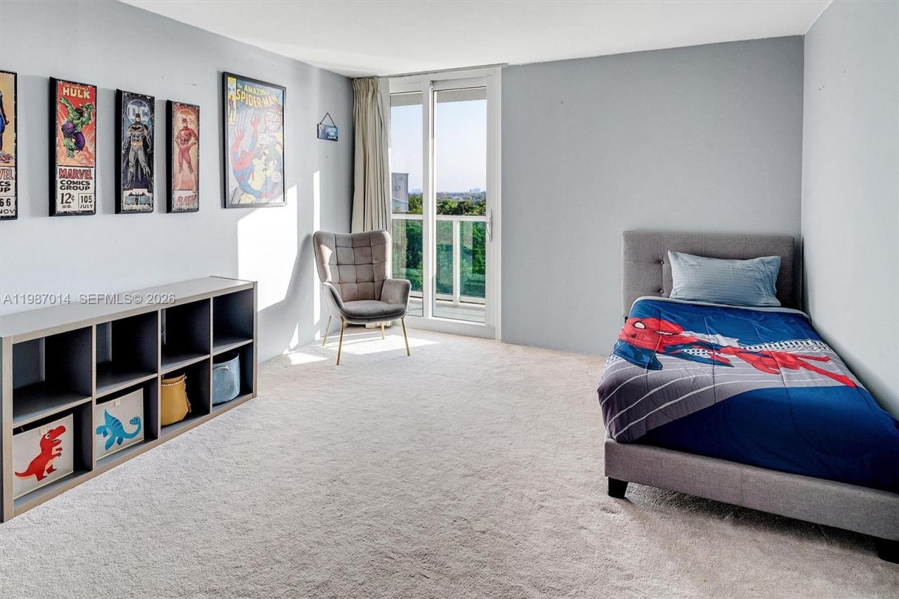 100 Bayview Dr , Unit 617, Sunny Isles Beach, FL 33160 Photo