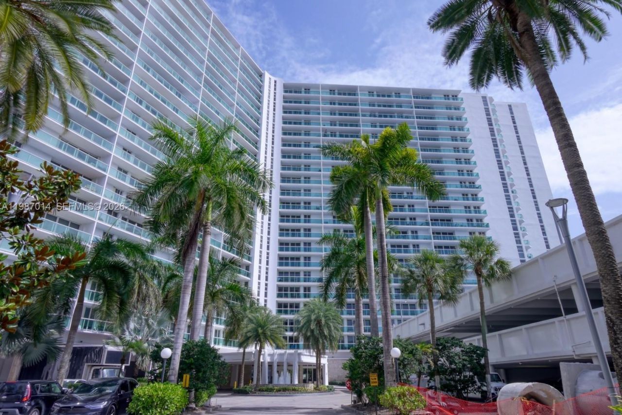 100 Bayview Dr , Unit 617, Sunny Isles Beach, FL 33160 Photo