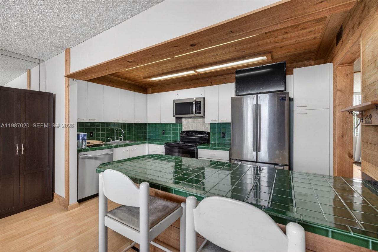 3350 NE 192nd St, Unit 5H-B, Aventura, FL 33180 Photo