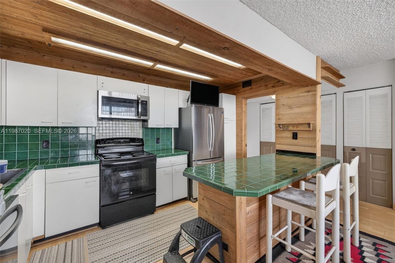 3350 NE 192nd St, Unit 5H-B, Aventura, FL 33180 Photo