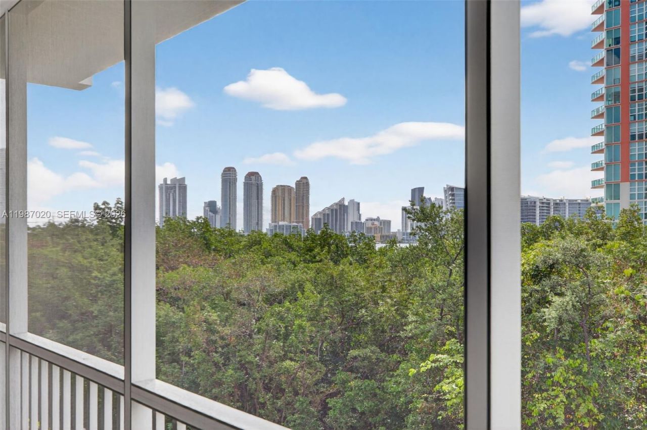 3350 NE 192nd St, Unit 5H-B, Aventura, FL 33180 Photo