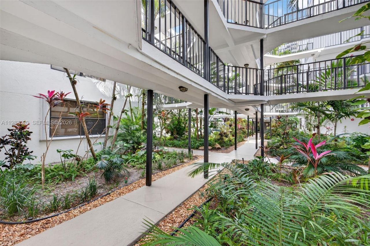 3350 NE 192nd St, Unit 5H-B, Aventura, FL 33180 Photo