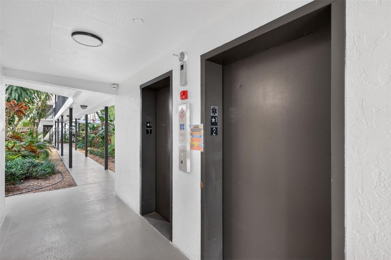 3350 NE 192nd St, Unit 5H-B, Aventura, FL 33180 Photo