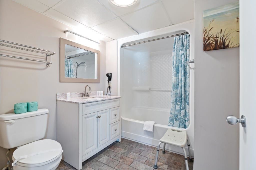 201 74th Ave. N Photo 13