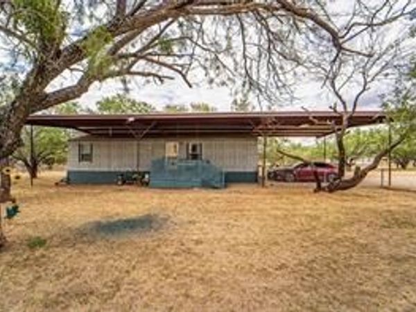 792 County Road 310 , Breckenridge, TX 76424