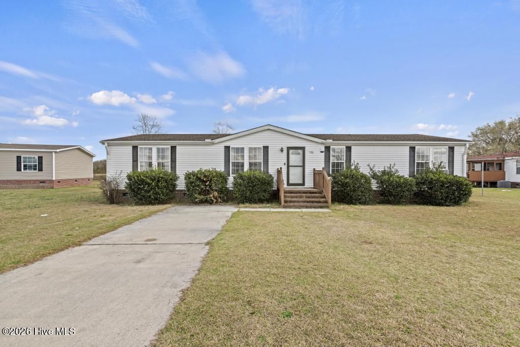 126 Rainmaker Drive, Jacksonville, NC 28540 Main Photo
