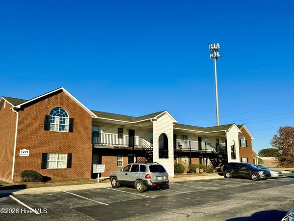 1287 Park West Drive , Unit 5, Greenville, NC 27834