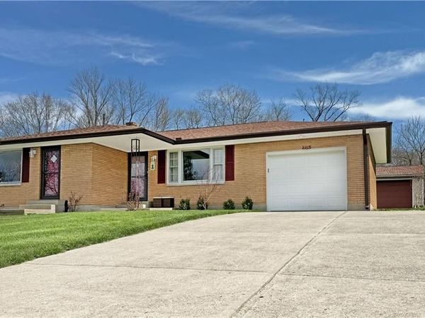 2215 Wellington Road, Middletown, OH 45044
