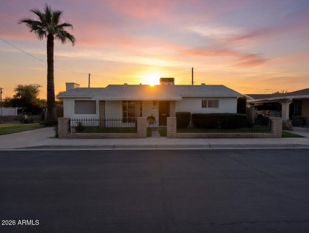 4433 N 30th Avenue, Phoenix, AZ 85017 Main Photo