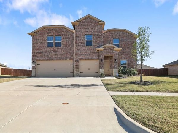 1322 Greenfield Drive, Cedar Hill, TX 75104