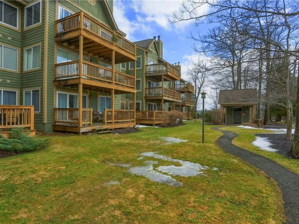 5306 Summit Dr, Hidden Valley, PA 15502