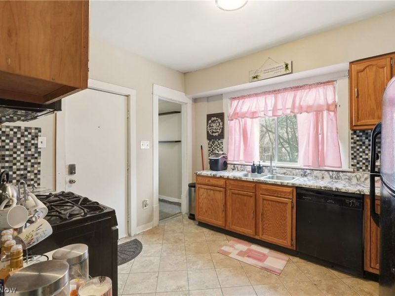 975 Raymond Street , Akron, OH 44307 Photo 14