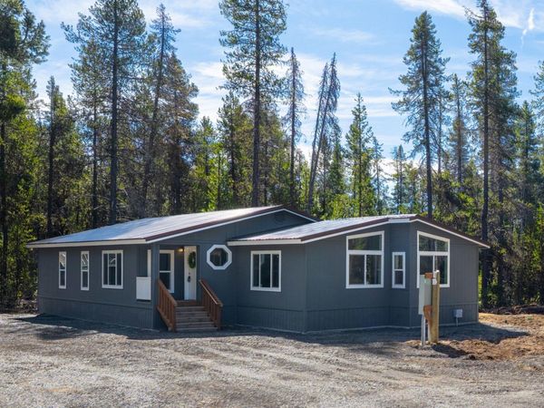 17717 Highway 58, Crescent Lake, OR 97733