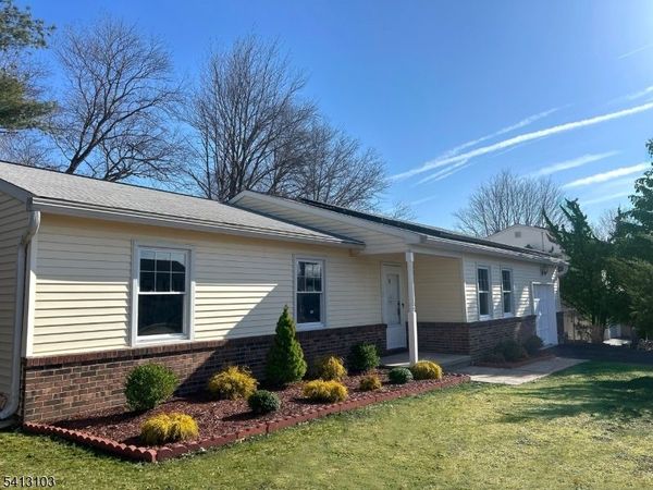 4 Dorothea Ter, Lawrence, NJ 08648