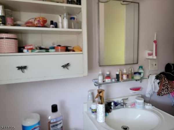 4 Denman Pl, Summit, NJ 07901