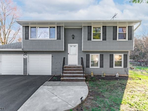 160 Stratton St, Piscataway, NJ 08854