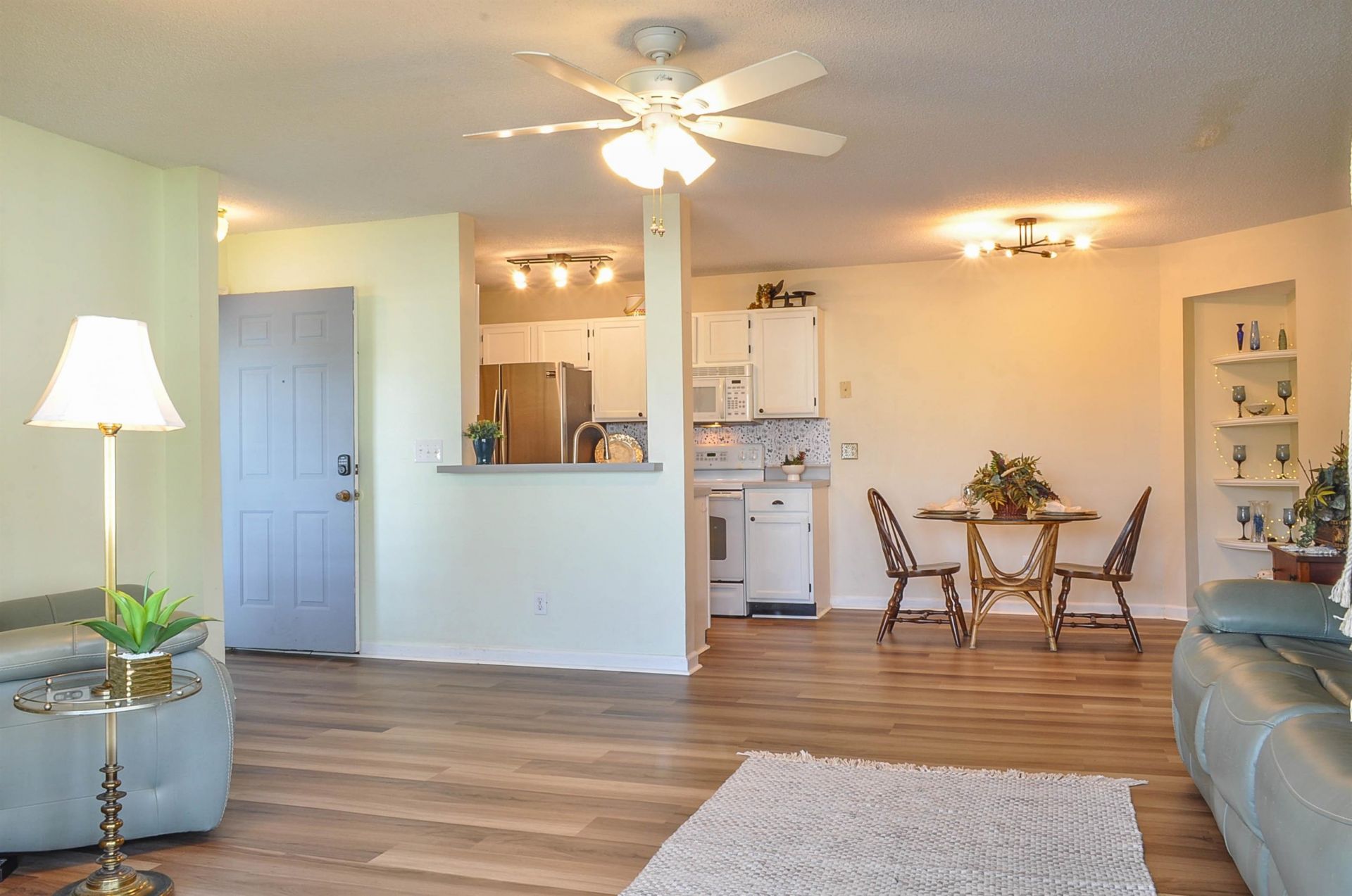 8642 Southbridge Dr. Photo 14