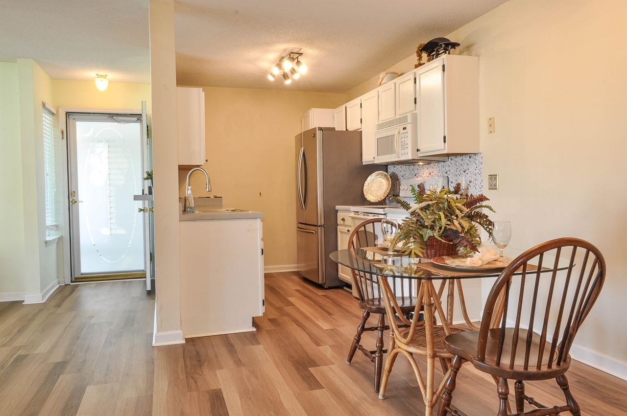 8642 Southbridge Dr.  Photo 23