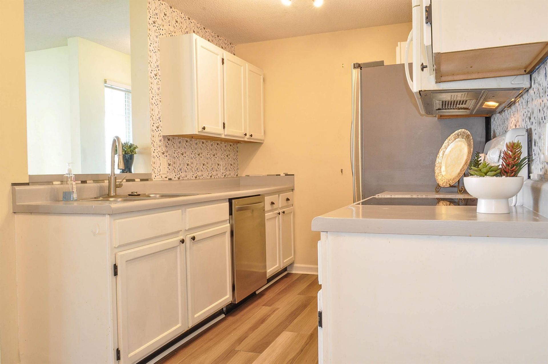 8642 Southbridge Dr. Photo 25