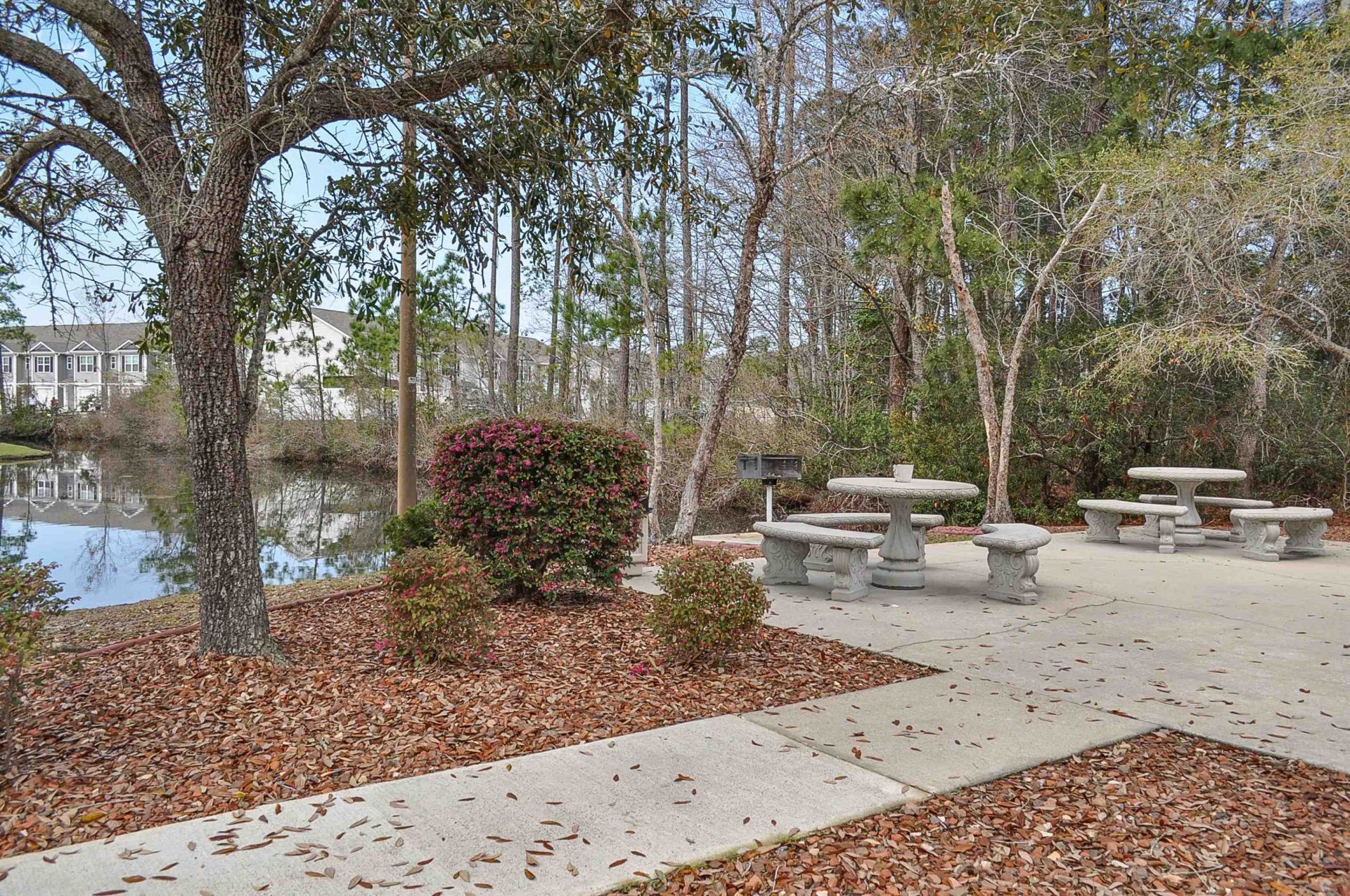 8642 Southbridge Dr. Photo 53