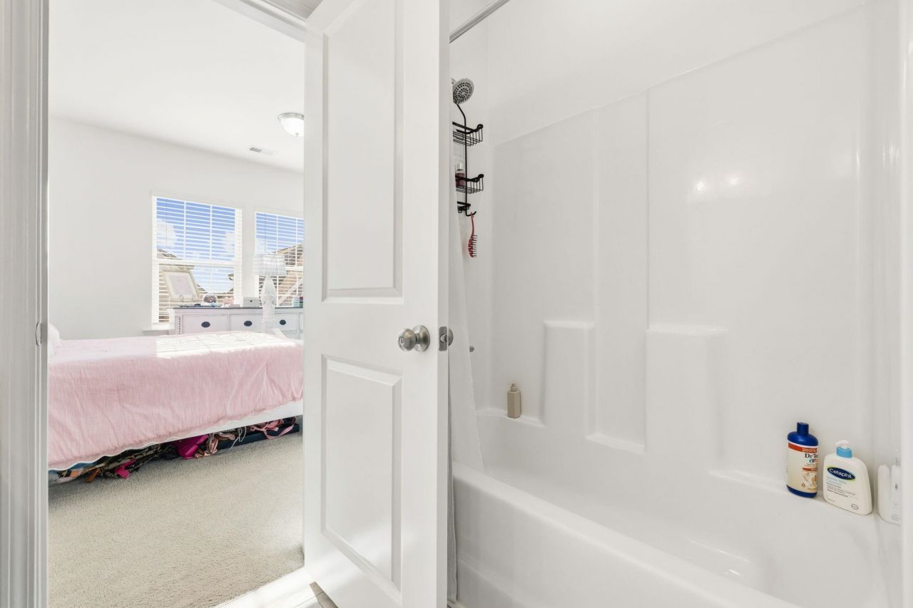 138 Marblehead Ct. Photo 25