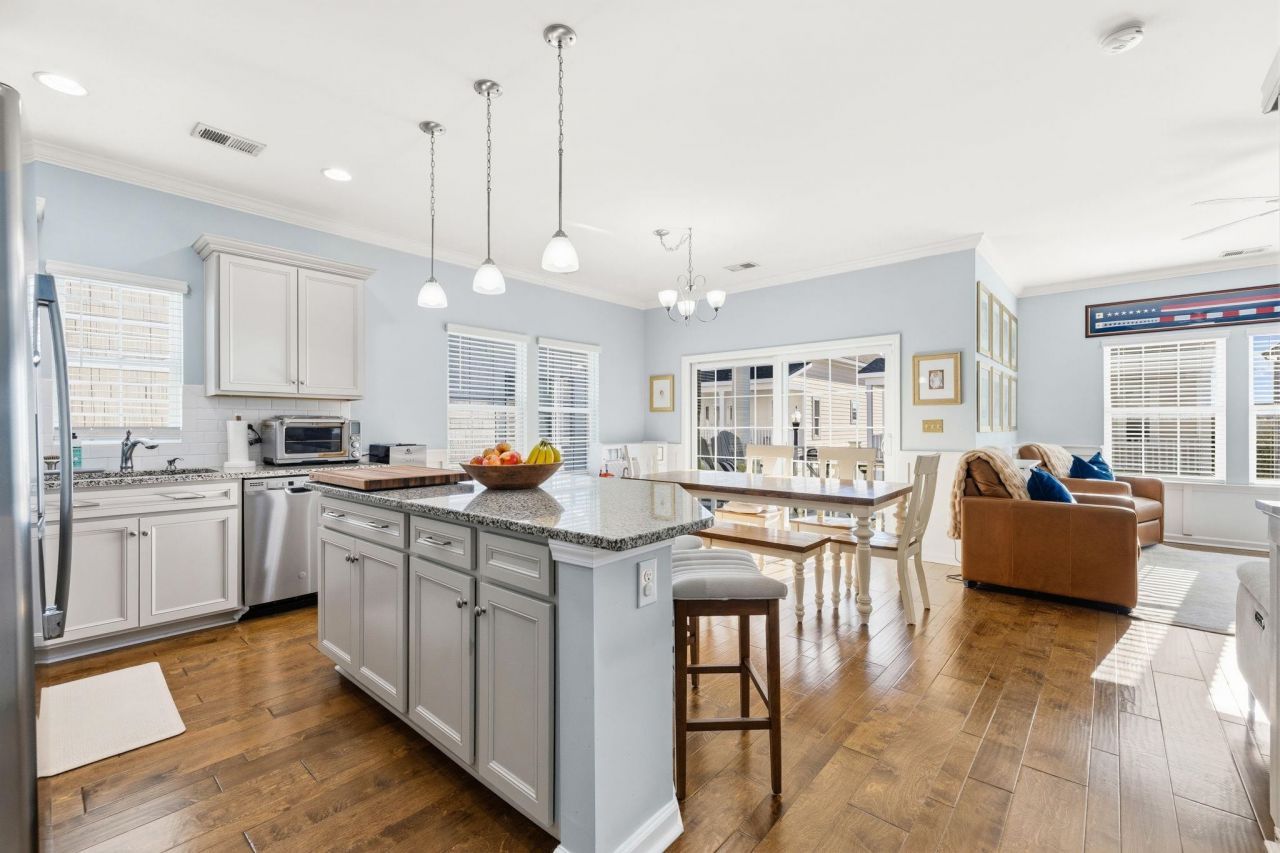 138 Marblehead Ct. Photo 4