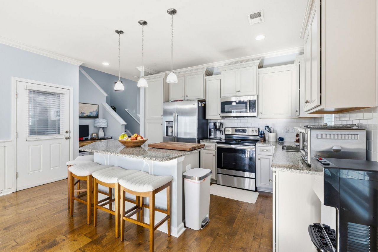 138 Marblehead Ct. Photo 7
