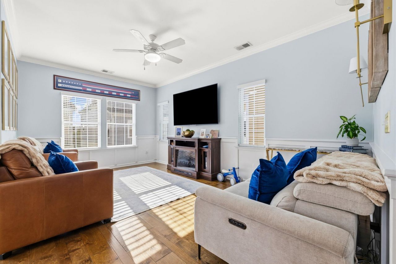 138 Marblehead Ct. Photo 8