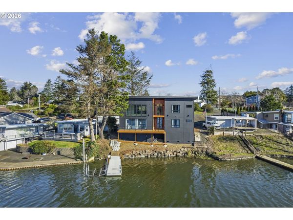 3403 NE JOHNS LOOP, Neotsu, OR 97364