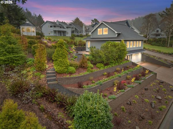 161 COMBS CIR, Yachats, OR 97498