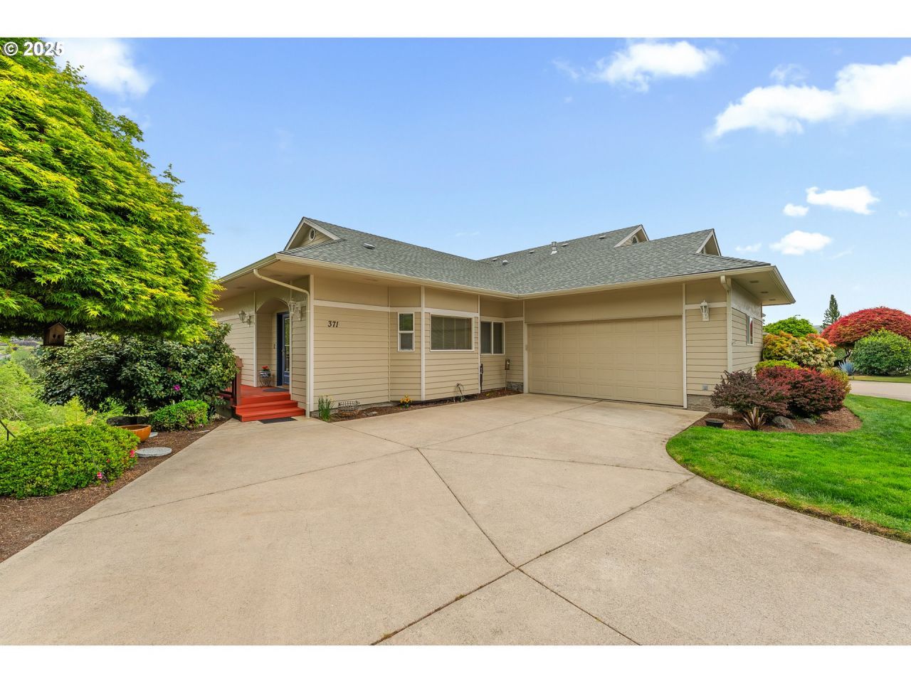 371 NW Rachel Lynn Way, Roseburg, OR 97471 Main Photo