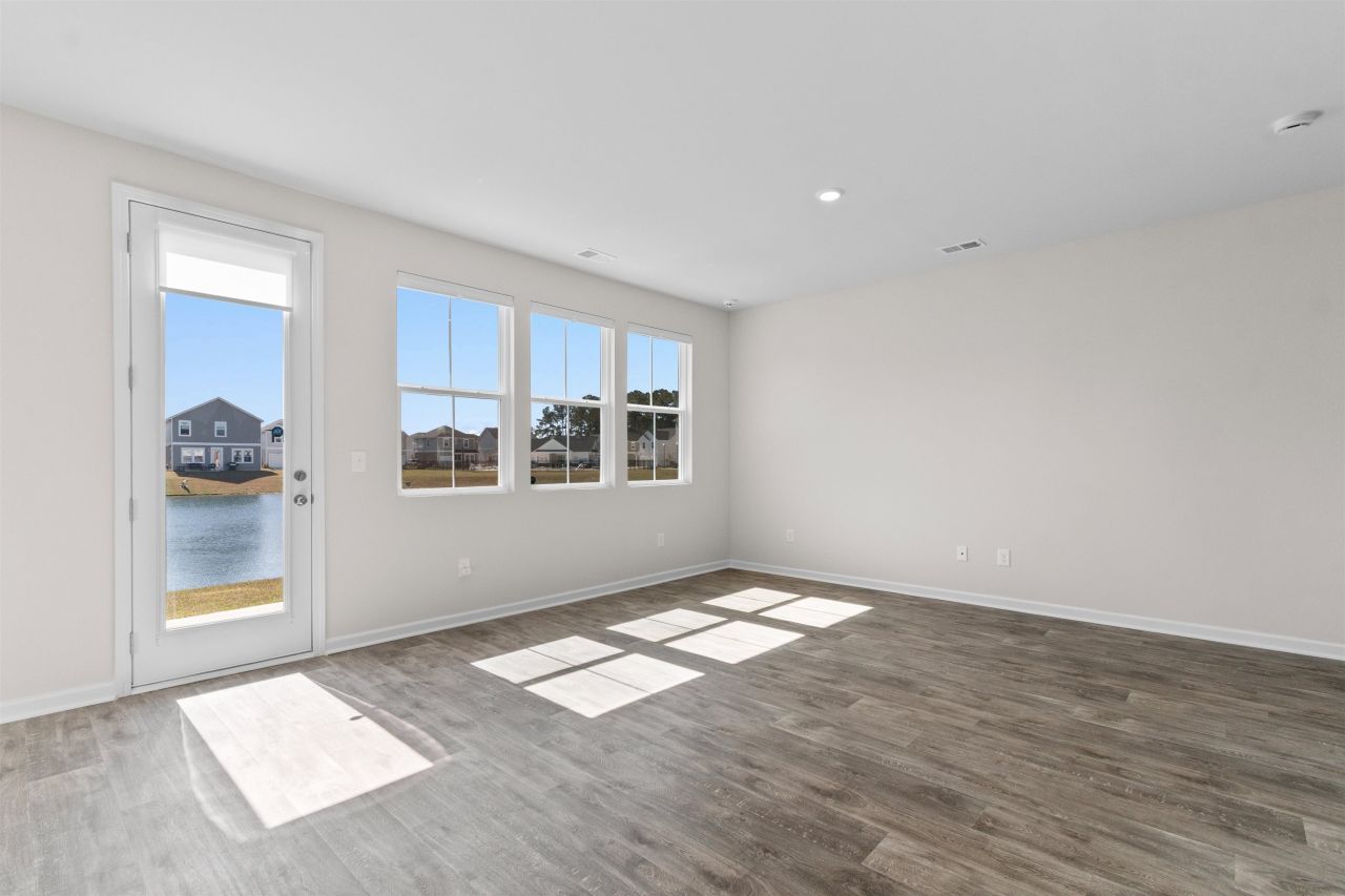 172 Cypress Hollow Dr. Photo 6