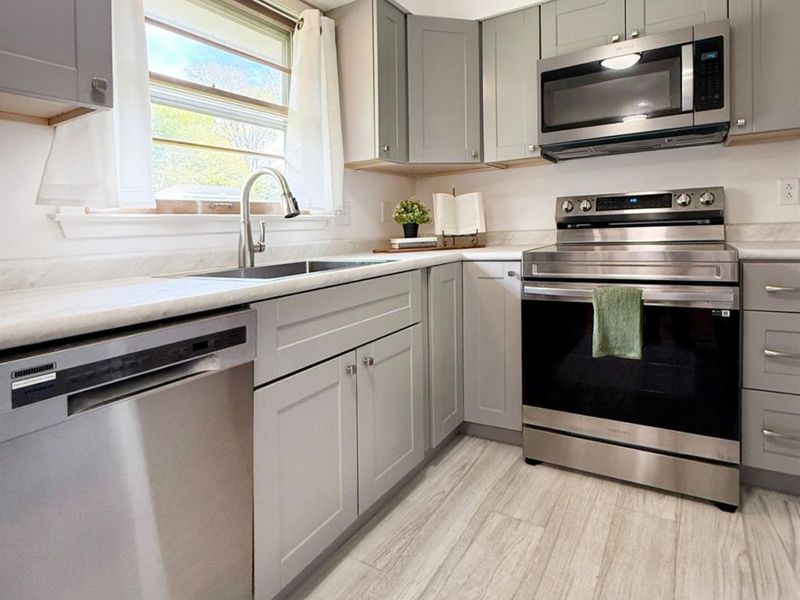 2215 Wellington Road, Middletown, OH 45044 Photo 8