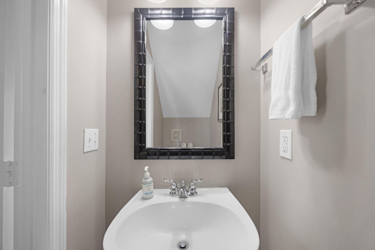 5067 Sunset Village Drive, Duck, FL 33050 Photo