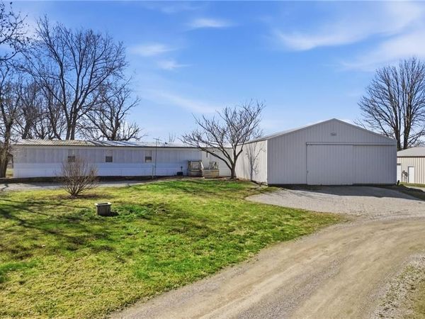 601 Gano Street, Missouri City, MO 64072