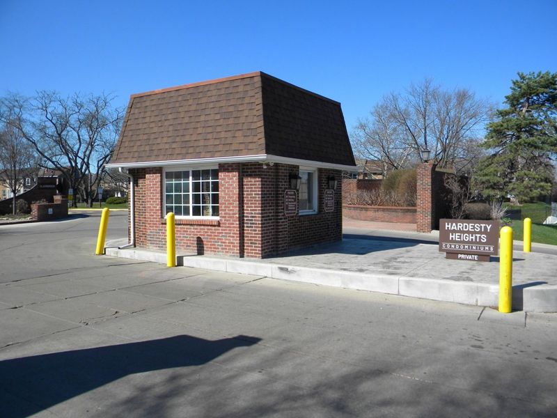 501 Clairbrook Avenue , Unit JG8, Columbus, OH 43228 Photo 4