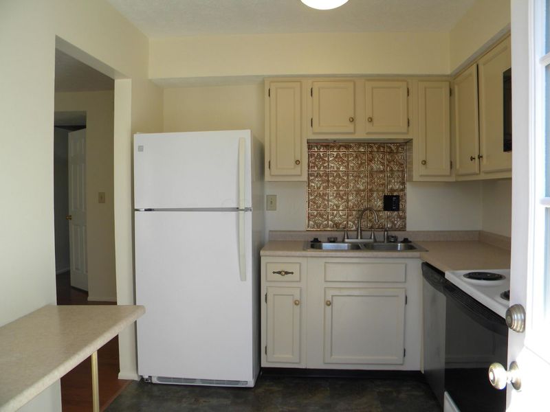 501 Clairbrook Avenue , Unit JG8, Columbus, OH 43228 Photo 6