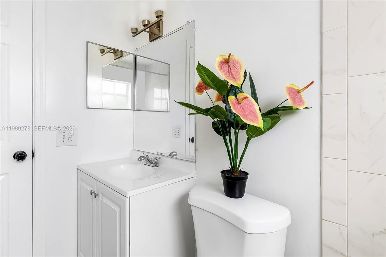 2327 NW 52nd Ct, Unit 2327, Fort Lauderdale, FL 33309 Photo