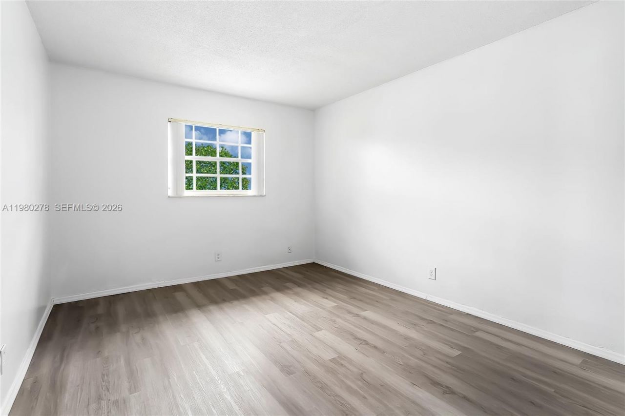 2327 NW 52nd Ct, Unit 2327, Fort Lauderdale, FL 33309 Photo