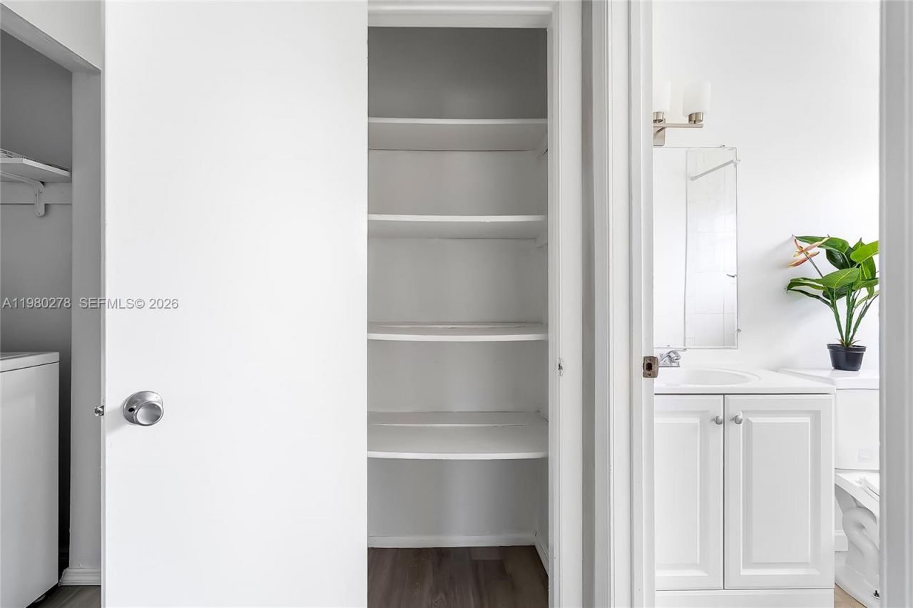 2327 NW 52nd Ct, Unit 2327, Fort Lauderdale, FL 33309 Photo