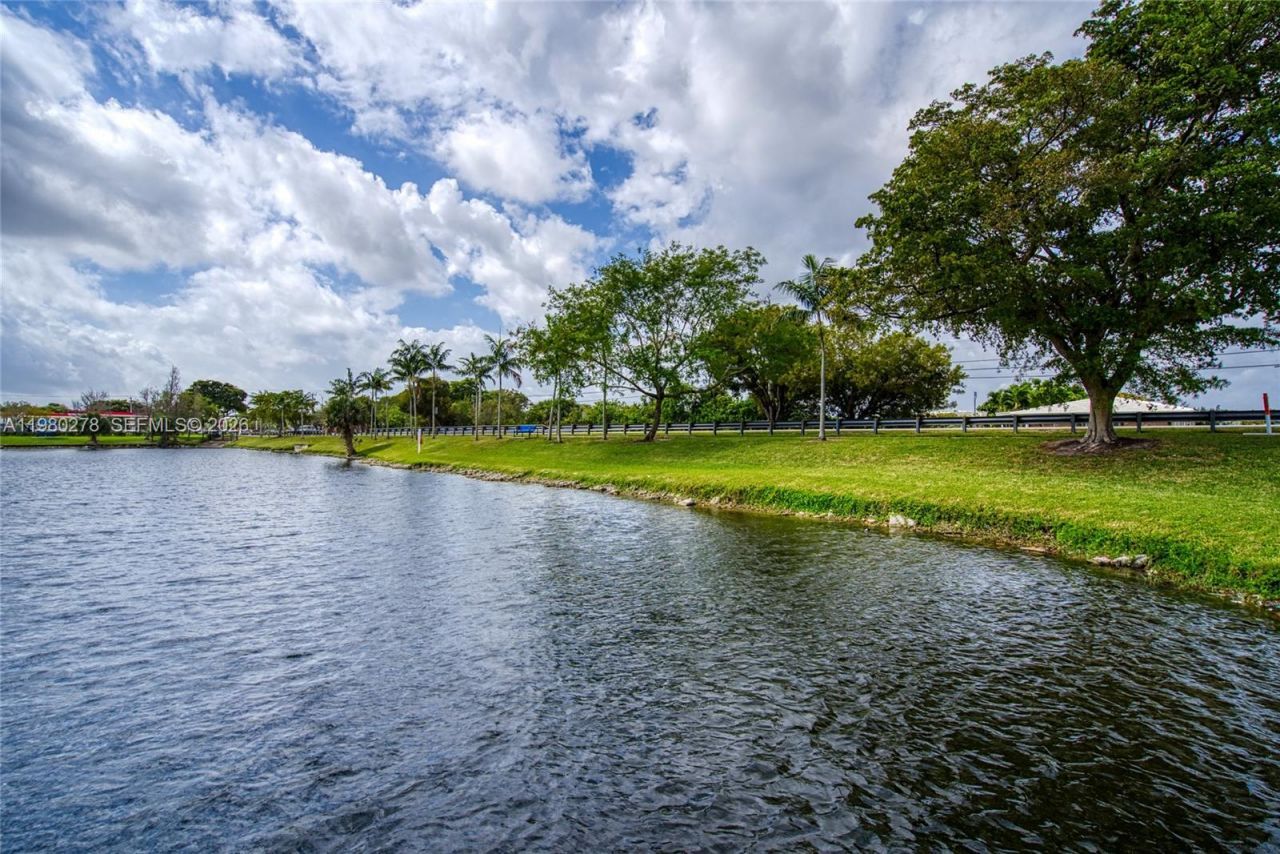 2327 NW 52nd Ct , Unit 2327, Fort Lauderdale, FL 33309 Photo