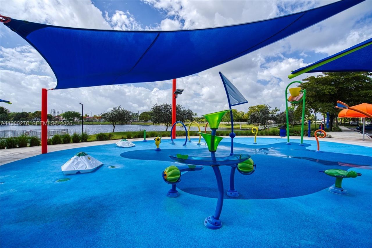 2327 NW 52nd Ct, Unit 2327, Fort Lauderdale, FL 33309 Photo