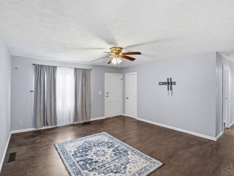 635 Carefree Drive, Union Twp, OH 45244 Photo 5