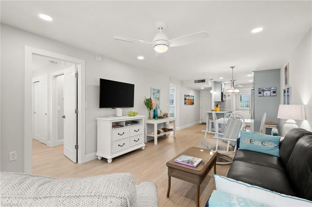 1021 3rd St S, Unit 108, Naples, FL 34102 Photo